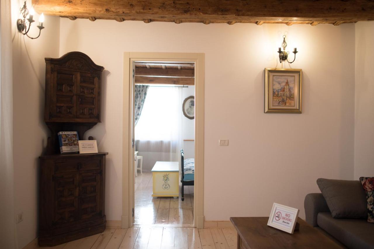 Ferienwohnung Crown Of Karolina Brașov Exterior foto
