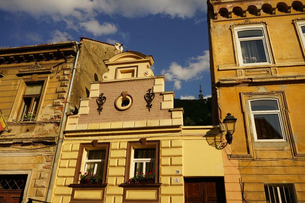Ferienwohnung Crown Of Karolina Brașov Exterior foto