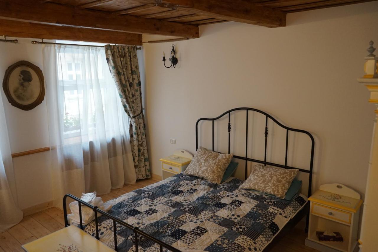 Ferienwohnung Crown Of Karolina Brașov Exterior foto