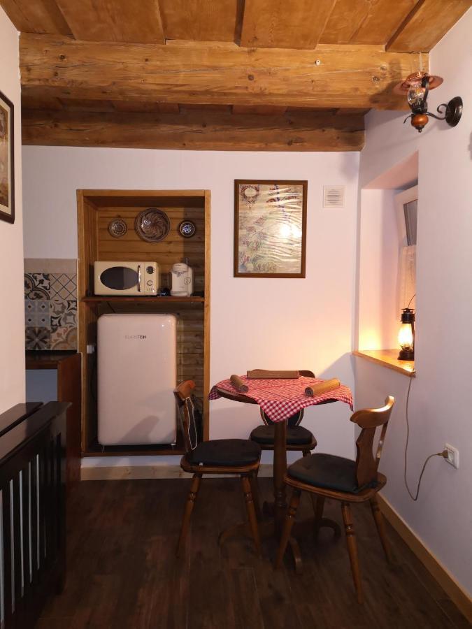 Ferienwohnung Crown Of Karolina Brașov Exterior foto
